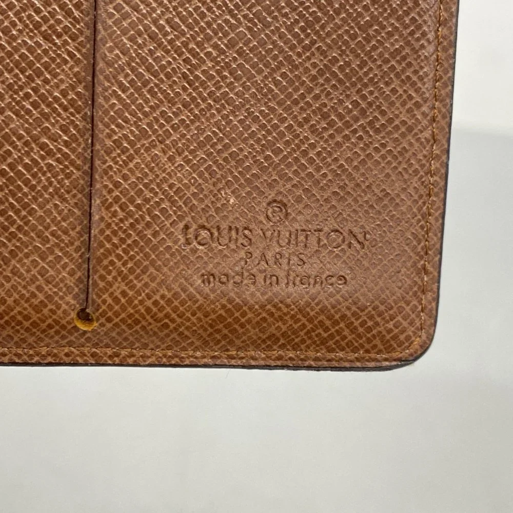 Louis Vuitton classic louis